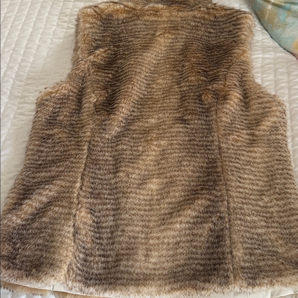 Fur Vest - Picture 3 of 7